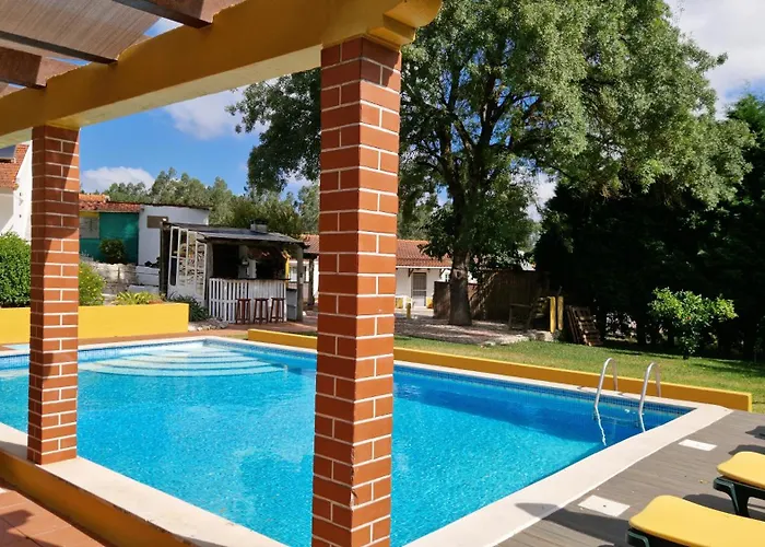 Feriehus Casal Do Varatojo *